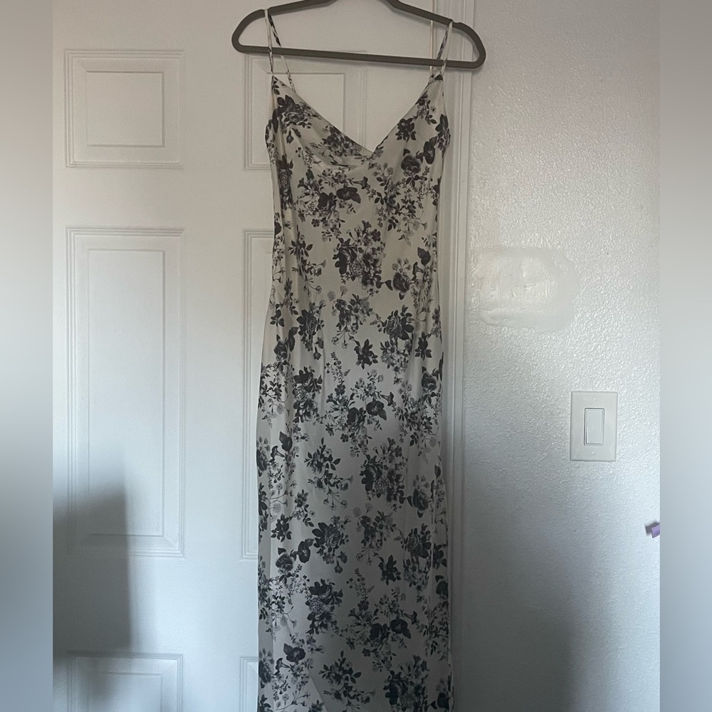 Mid dress